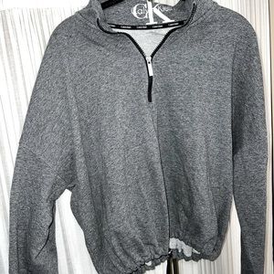 Celvin kline cropped sweater